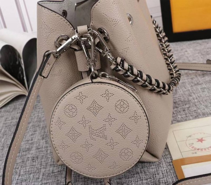 Replica Louis Vuitton Mahina Bella In Galet Gray - Image 7