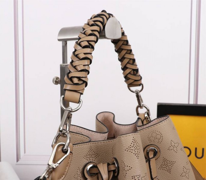 Replica Louis Vuitton Mahina Muria In Galet Gray - Image 6