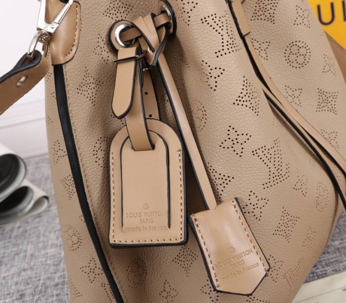 Replica Louis Vuitton Mahina Muria In Galet Gray - Image 8