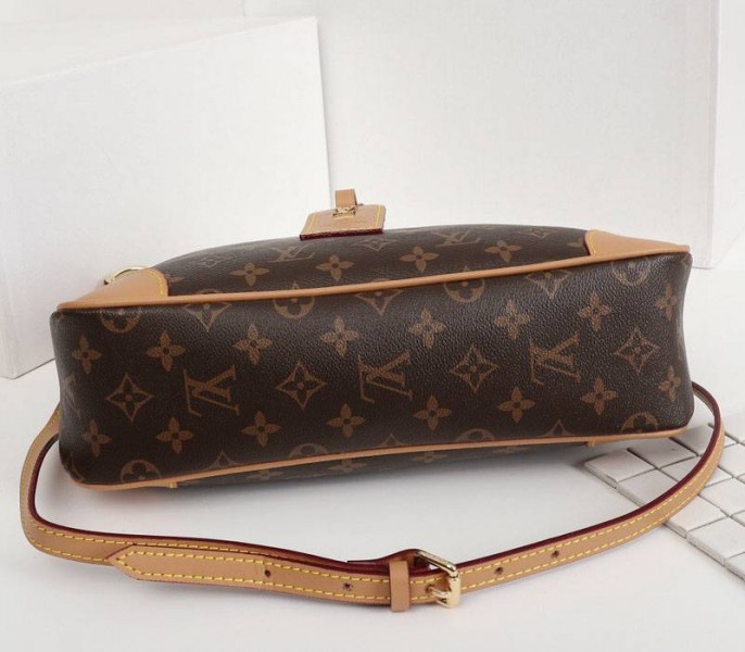 Replica Louis Vuitton Monogram Canvas Odeon MM In Natural - Image 4