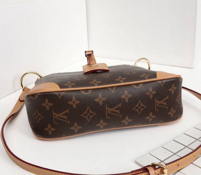Replica Louis Vuitton Monogram Canvas Odeon PM In Natural - Image 4