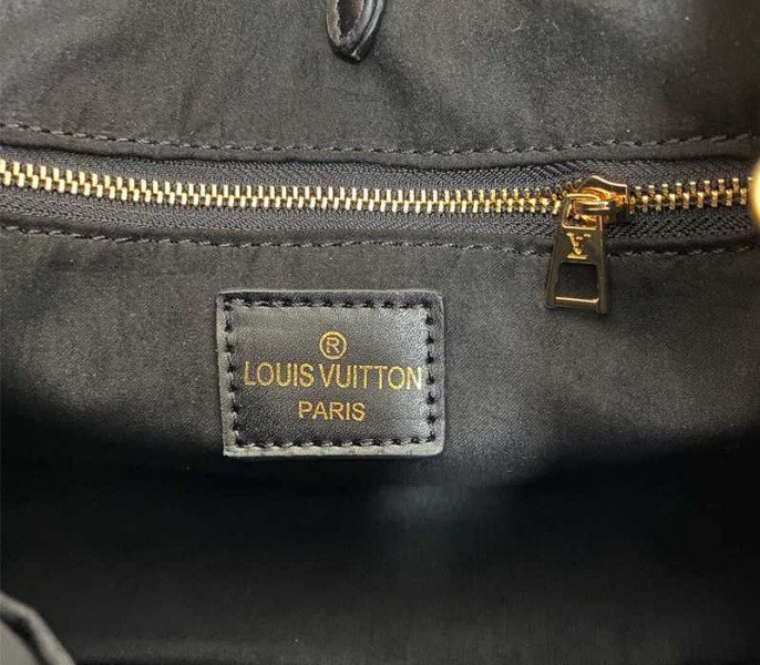Replica Louis Vuitton Monogram Empreinte Leather Onthego PM In Black - Image 7