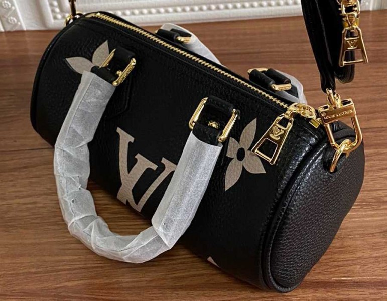 Replica Louis Vuitton Monogram Empreinte Papillon BB In Black And Beige - Image 3