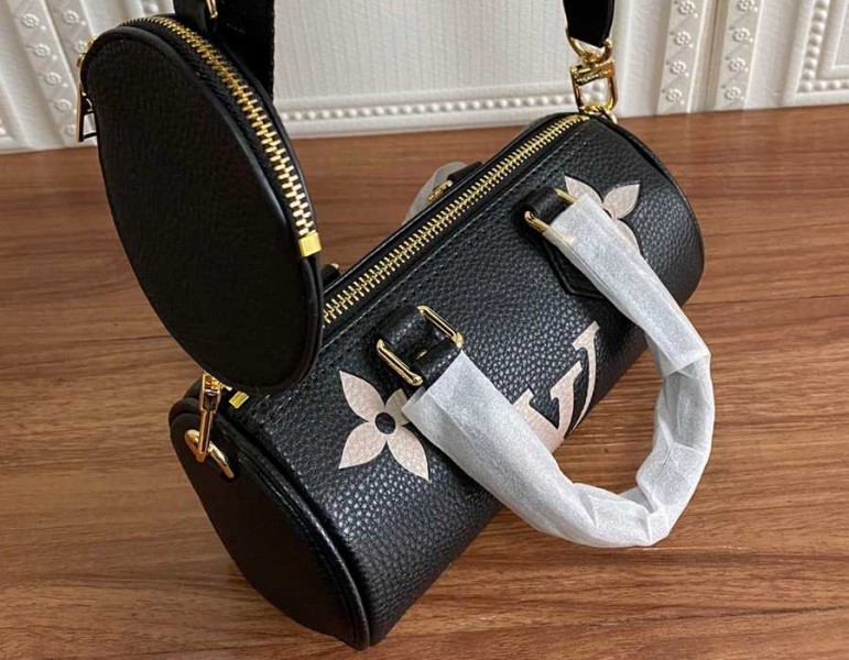 Replica Louis Vuitton Monogram Empreinte Papillon BB In Black And Beige - Image 4