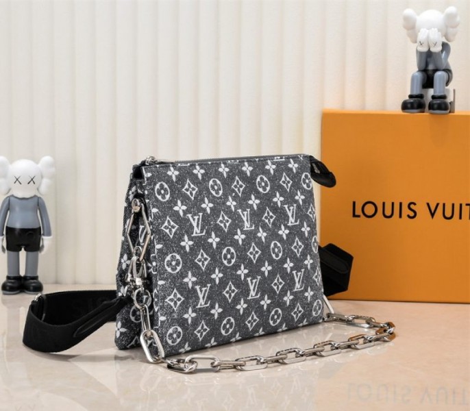 Replica Louis Vuitton Jacquard Denim Coussin PM In Black - Image 3