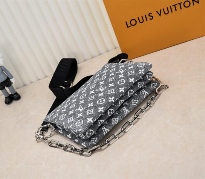 Replica Louis Vuitton Jacquard Denim Coussin PM In Black - Image 4