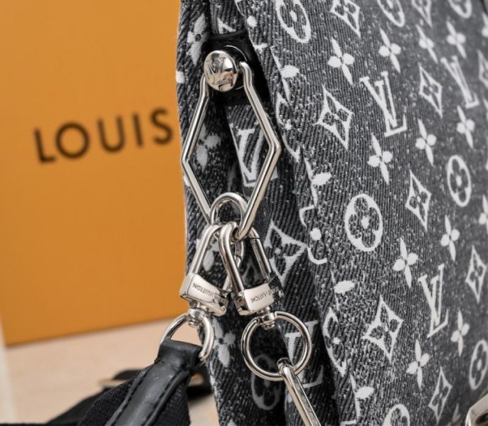 Replica Louis Vuitton Jacquard Denim Coussin PM In Black - Image 9