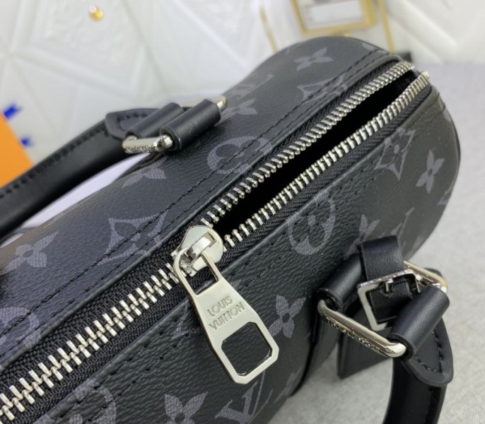 Replica Louis Vuitton Monogram Eclipse Canvas Keepall Bandouliere 25 Travel - Image 7