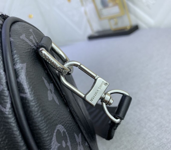 Replica Louis Vuitton Monogram Eclipse Canvas Keepall Bandouliere 25 Travel - Image 8