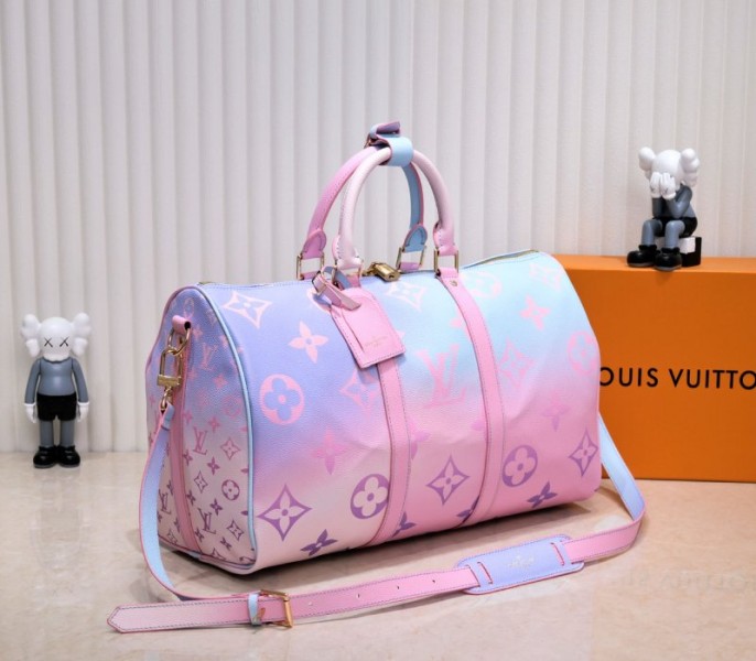 Replica Louis Vuitton Spring 2022 Keepall 45 In Sunrise Pastel - Image 2