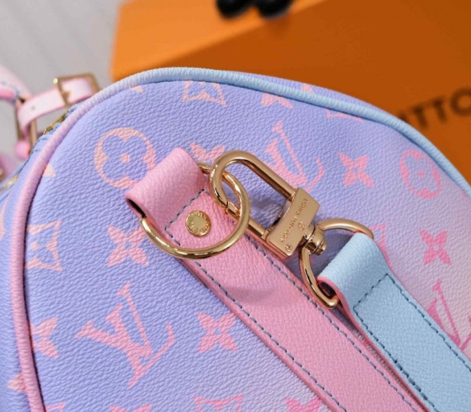 Replica Louis Vuitton Spring 2022 Keepall 45 In Sunrise Pastel - Image 9