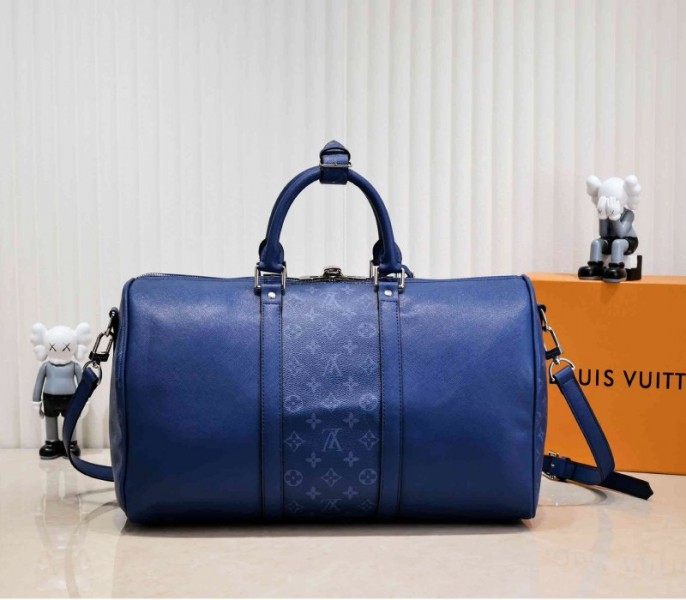 Replica Louis Vuitton Taiga Leather Keepall Bandouliere 50 In Navy Blue - Image 3