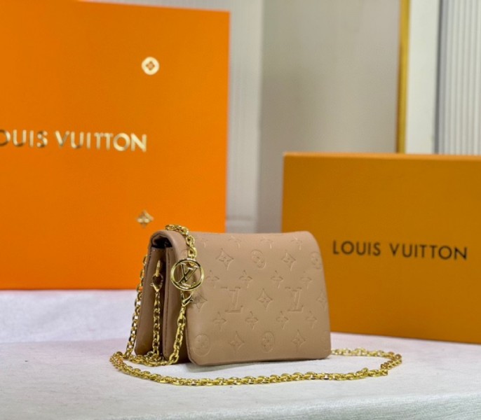 Replica Louis Vuitton Coussin Pochette In Camel - Image 2