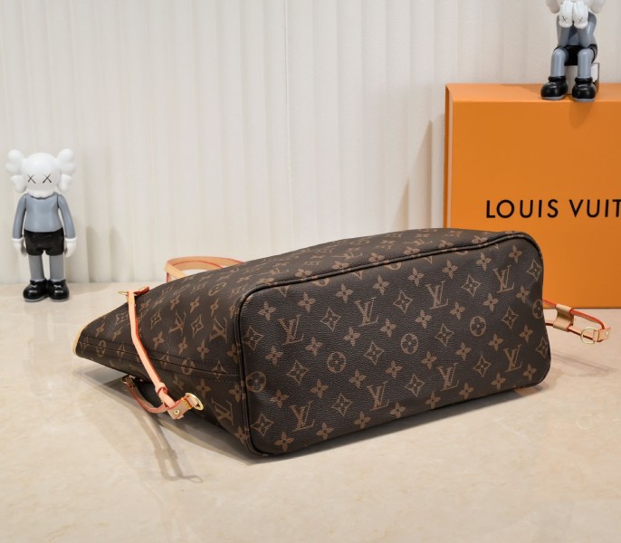 Replica Louis Vuitton Monogram Canvas Neverfull MM In Beige - Image 4
