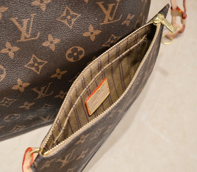 Replica Louis Vuitton Monogram Canvas Neverfull MM In Beige - Image 9