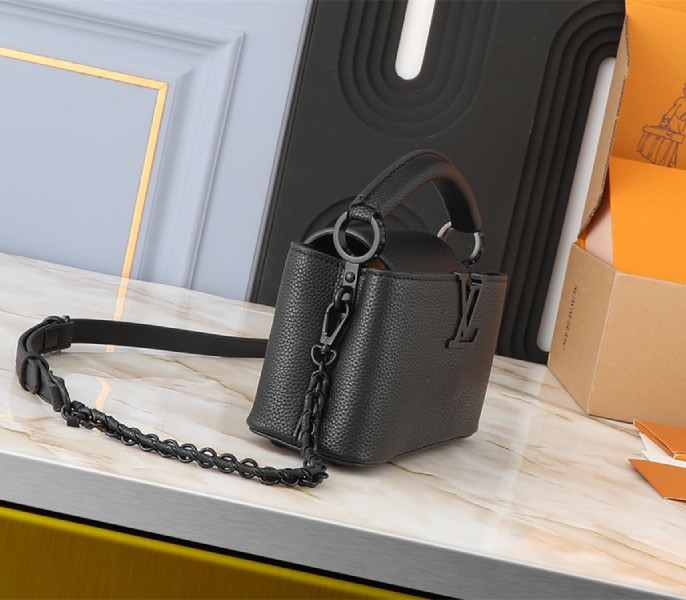 Replica Louis Vuitton Capucines East-West Mini In All Black - Image 3