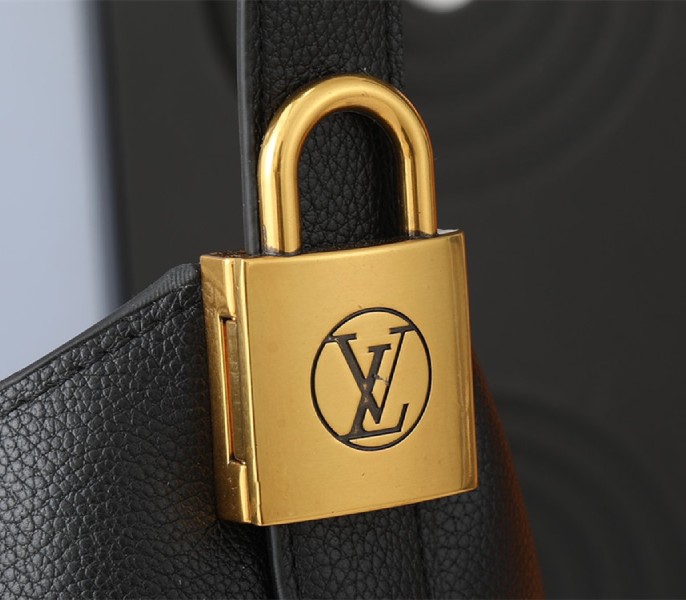 Replica Louis Vuitton Low Key PM In Black - Image 9