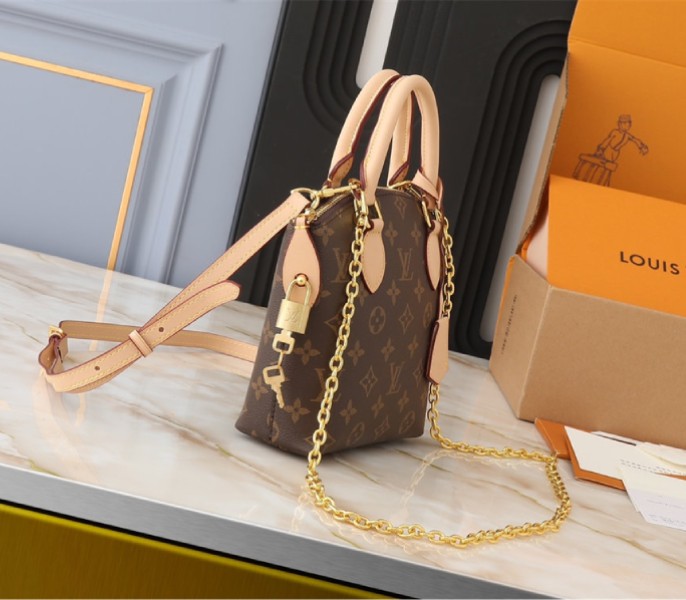 Replica Louis Vuitton Monogram Canvas Lockit BB - Image 3