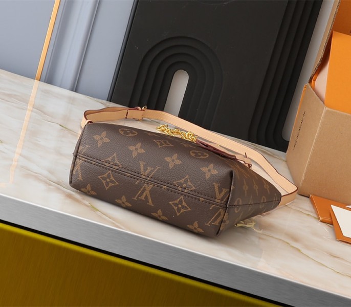 Replica Louis Vuitton Monogram Canvas Lockit BB - Image 4
