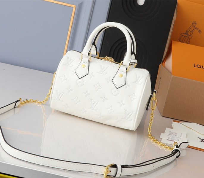Replica Louis Vuitton Other Leathers Speedy Bandouliere 20 In Quartz White - Image 2