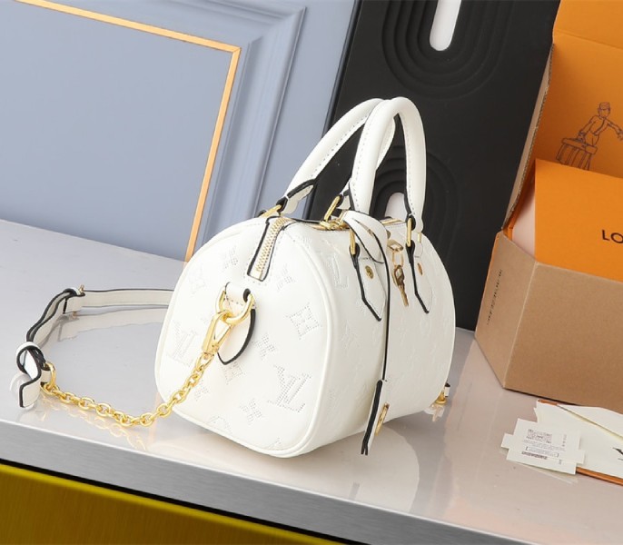 Replica Louis Vuitton Other Leathers Speedy Bandouliere 20 In Quartz White - Image 4
