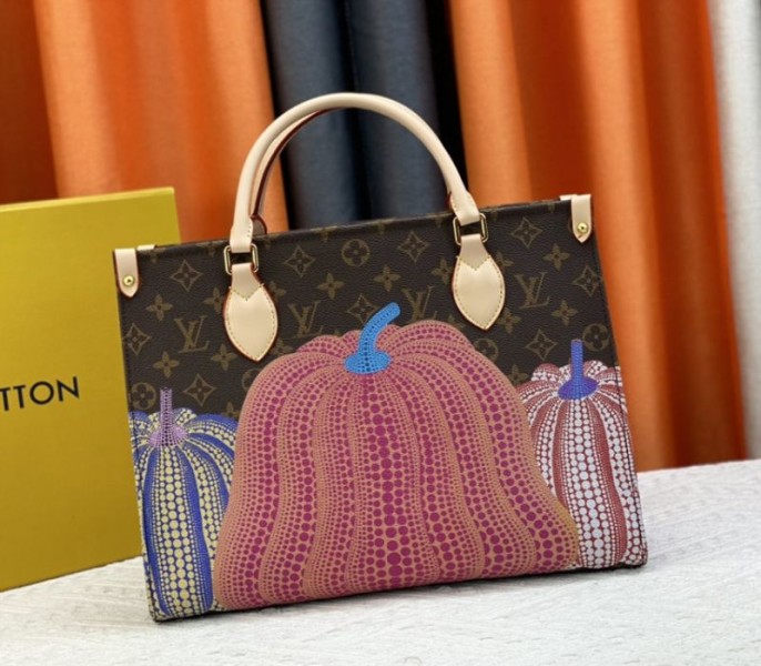 Replica Louis Vuitton X YK Monogram Canvas Onthego MM In Pumpkin
