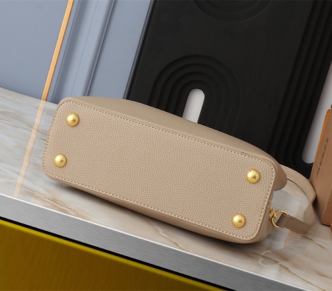 Replica Louis Vuitton Capucines BB In Galet Gray - Image 4