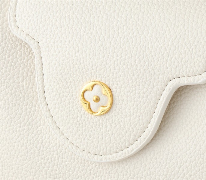 Replica Louis Vuitton Capucines BB In Quartz White - Image 7