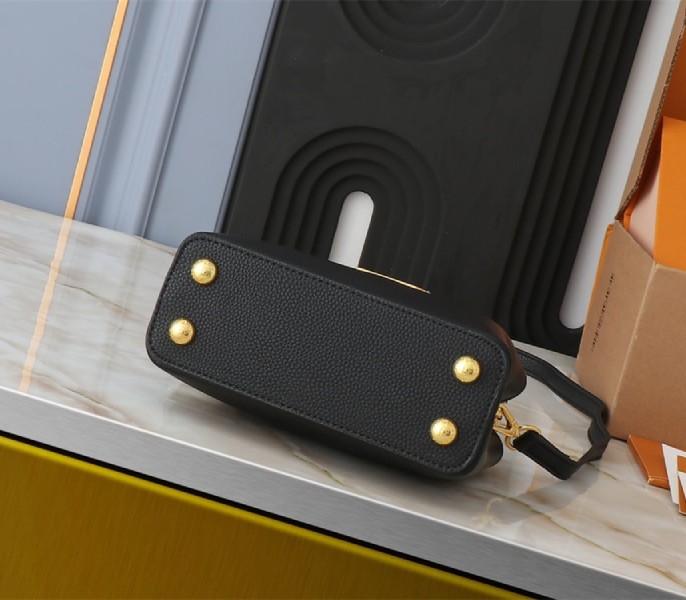 Replica Louis Vuitton Capucines Mini Capucines In Black - Image 4