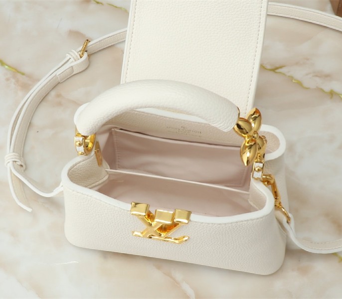 Replica Louis Vuitton Capucines Mini Capucines In Quartz White - Image 8