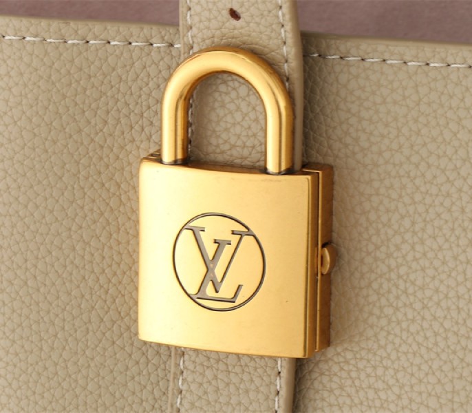 Replica Louis Vuitton Low Key Cabas MM In Galet Gray - Image 4