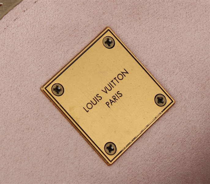 Replica Louis Vuitton Low Key Cabas MM In Galet Gray - Image 7