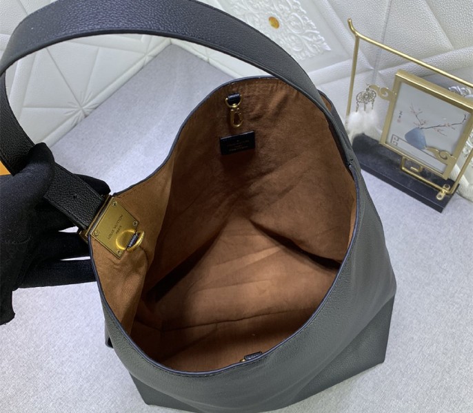 Replica Louis Vuitton Low Key MM In Black - Image 5