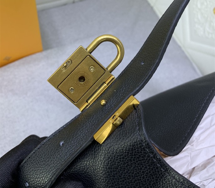 Replica Louis Vuitton Low Key MM In Black - Image 7