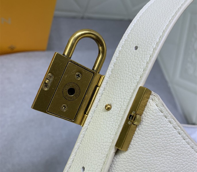 Replica Louis Vuitton Low Key MM In Quartz White - Image 6
