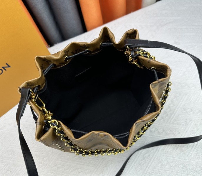 Replica Louis Vuitton Monogram Reverse Canvas Noe Trunk PM - Image 7