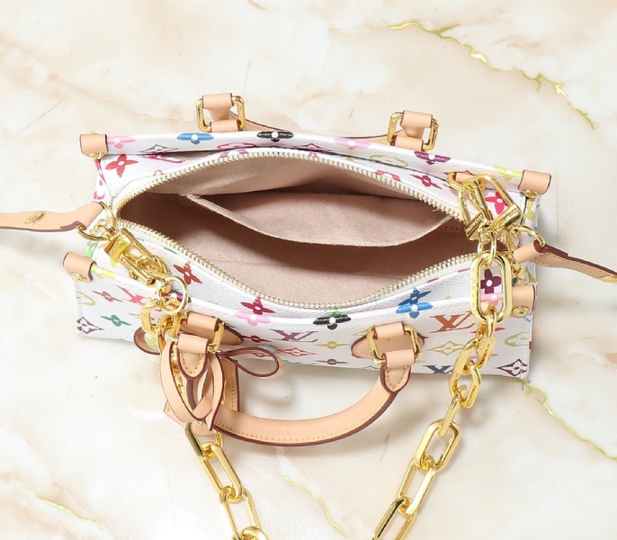 Replica Louis Vuitton X TM Multicolored Onthego East West Chain In White - Image 5