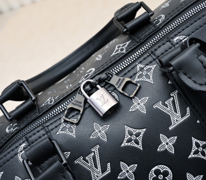 Replica Louis Vuitton Monogram Shadow Keepall Bandouliere 50 In Black - Image 6