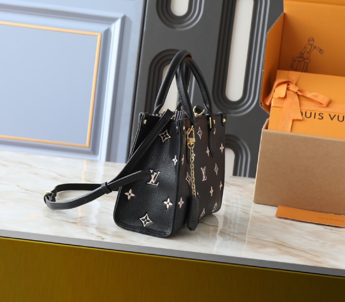 Replica Louis Vuitton OnTheGo PM Eden In Black - Image 2