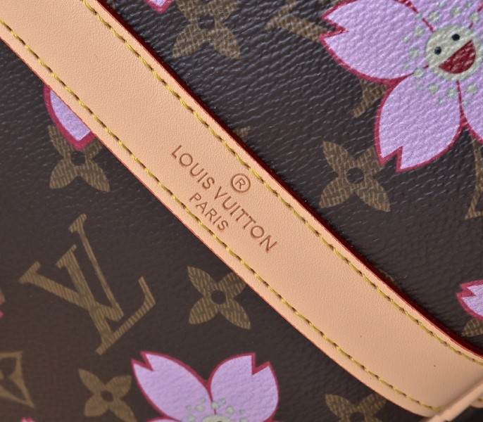Replica Louis Vuitton X TM Monogram Canvas Keepall 45 With Sakura - Image 9
