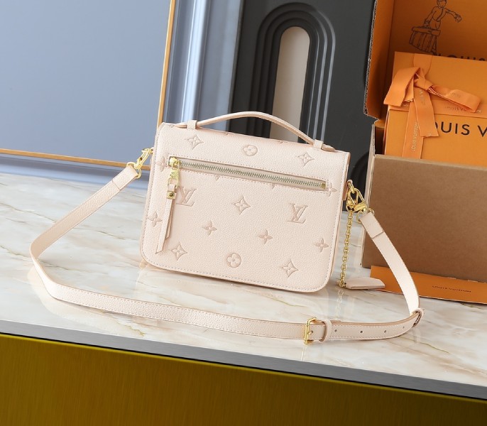 Replica Louis Vuitton Metis Pochette Eden - Image 3