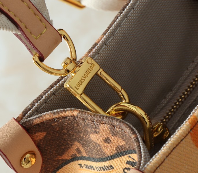 Replica Louis Vuitton Flight Mode Onthego PM Voyage - Image 9