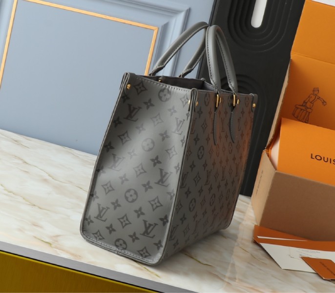Replica Louis Vuitton Monogram Ink OnTheGo MM In Trianon Gray - Image 3