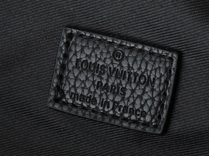 Replica Louis Vuitton Monogram Shadow Messenger Voyager PM - Image 6