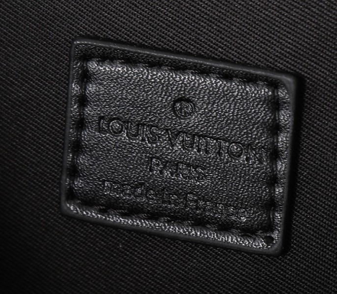 Replica Louis Vuitton Monogram Shadow Pulse Messenger - Image 7