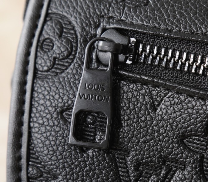 Replica Louis Vuitton Monogram Shadow Pulse Messenger - Image 8