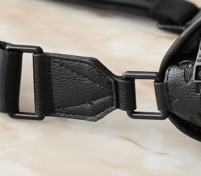 Replica Louis Vuitton Monogram Shadow Pulse Messenger - Image 9