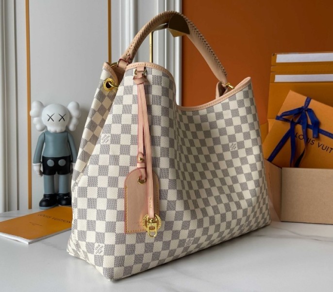 Replica Louis Vuitton Damier Azur Again - Image 3