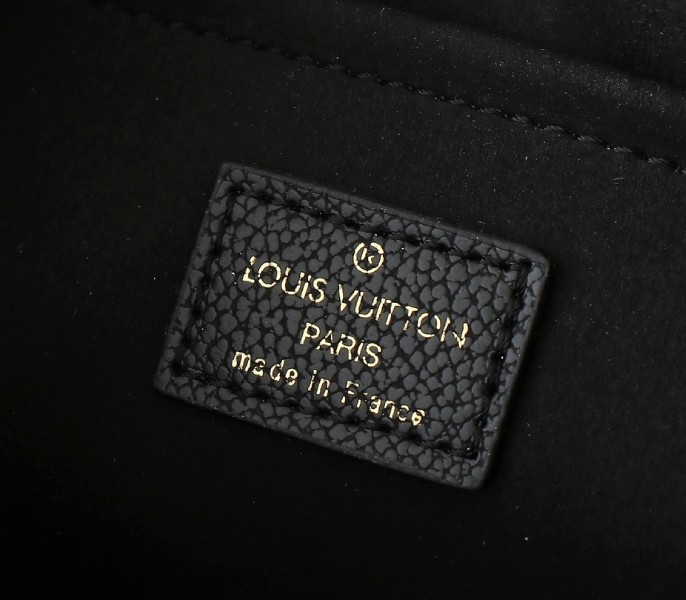 Replica Louis Vuitton Mahina Hand It All PM In Black With Floral Twist - Image 6