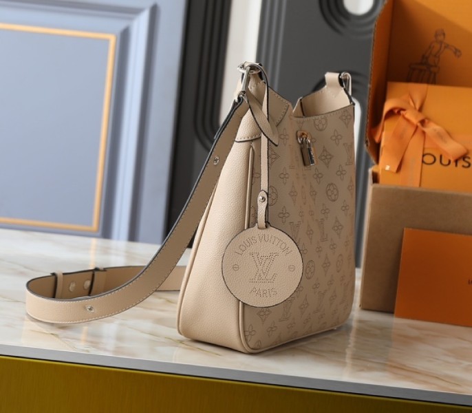 Replica Louis Vuitton Mahina All Around MM In Galet Gray M14617 - Image 3